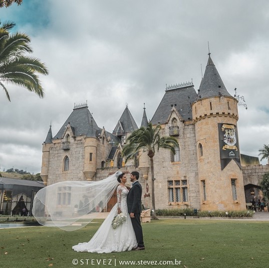 Casamento em castelo europeu